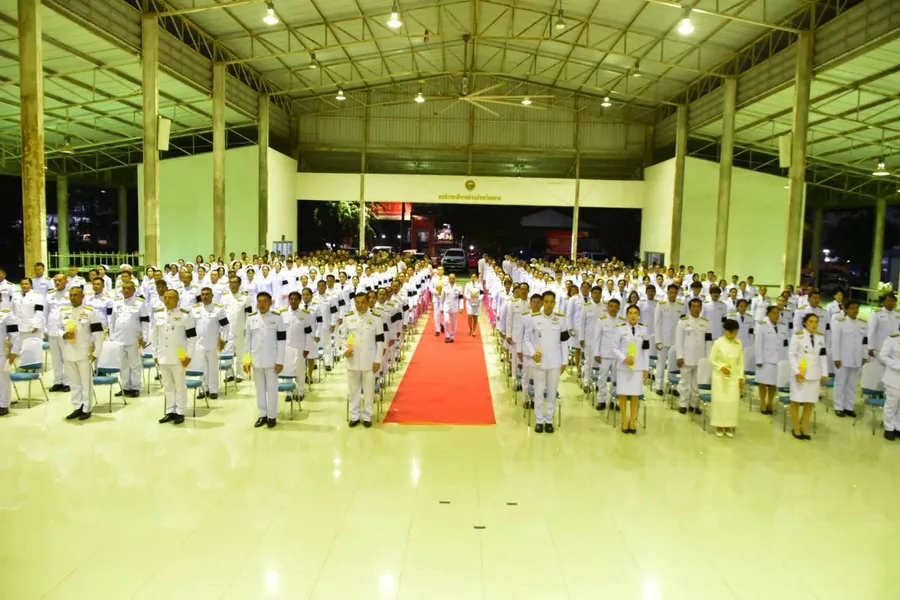 พิธีถวายเครื่องราชสักการะ และวางพานพุ่ม และพิธีจุดเทียนถวายพระพรชัยมงคล เนื่องในโอกาสวันเฉลิมพระเกียรติพระบาทสมเด็จพระปรเมนทรรามาธิบดี
